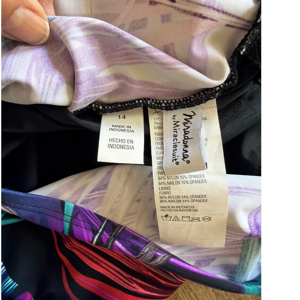 NWOT MIRADONNAMiradonna Women's Swimsuit by Miraclesuit Palm DesignSize 14 - Picture 8 of 8